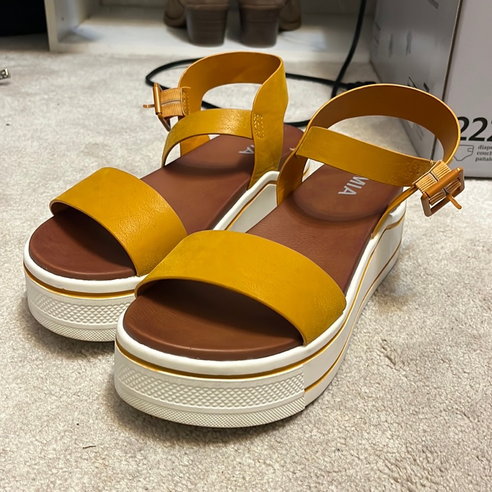 MIA platform sandals